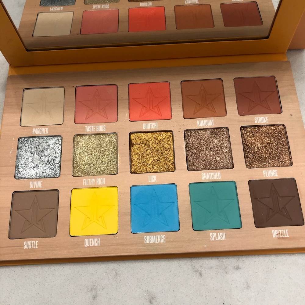 Thirsty eyeshadow pallet